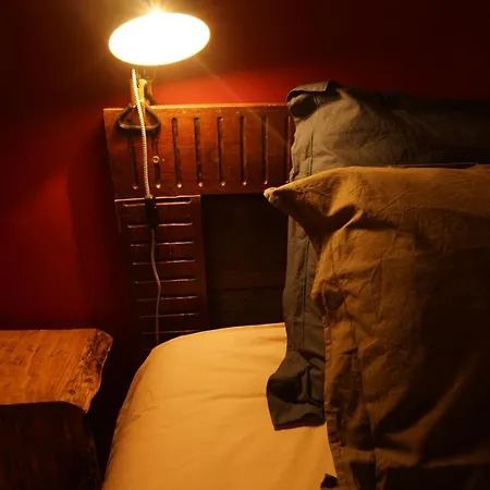 Le Refuge Cérétan, Grand Et Bel Mansardé En Plein Centre Céret