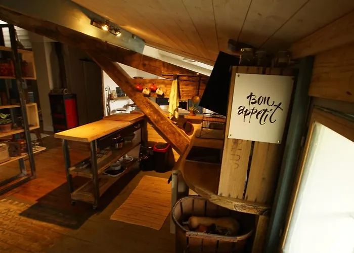 アパート Le Refuge Ceretan, Grand Et Bel Mansarde En Plein Centre セレ
