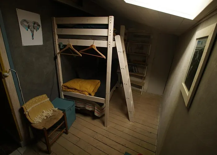Le Refuge Ceretan, Grand Et Bel Mansarde En Plein Centre アパート